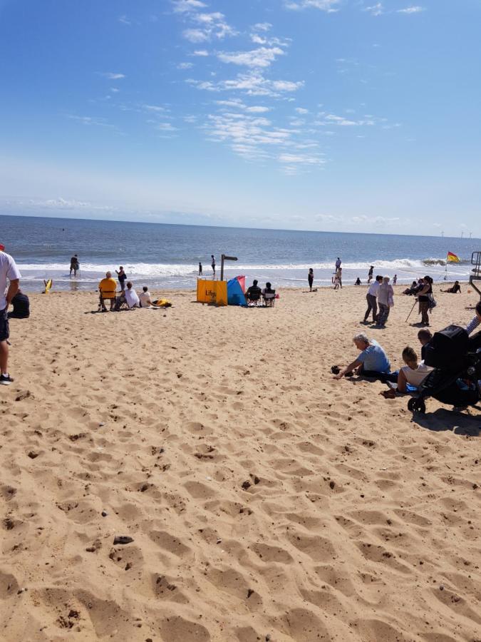 39 - 2 Bed Chalet, Belle Aire, Road, Hemsby, Norfolk, Nr29 4hz Chalet