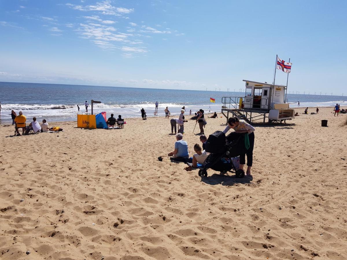 39 - 2 Bed Chalet, Belle Aire, Road, Hemsby, Norfolk, Nr29 4hz * Hemsby